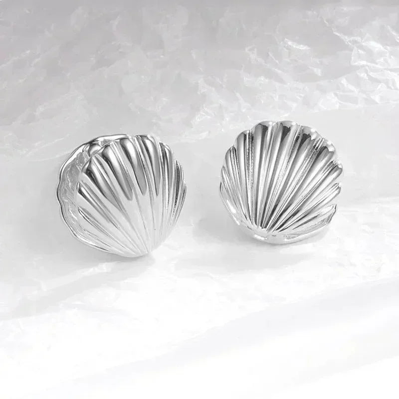 Boucles d'oreilles pendantes bohème à pompons — Étoile de mer et coquillage