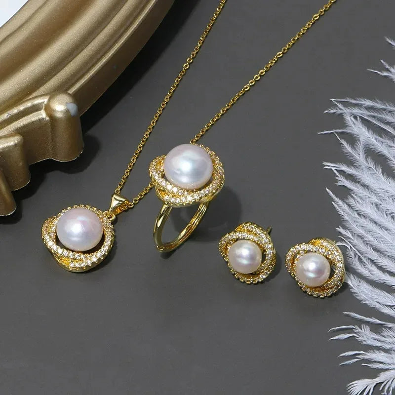 Parure Collier et Boucles d'Oreilles Cœur Doré