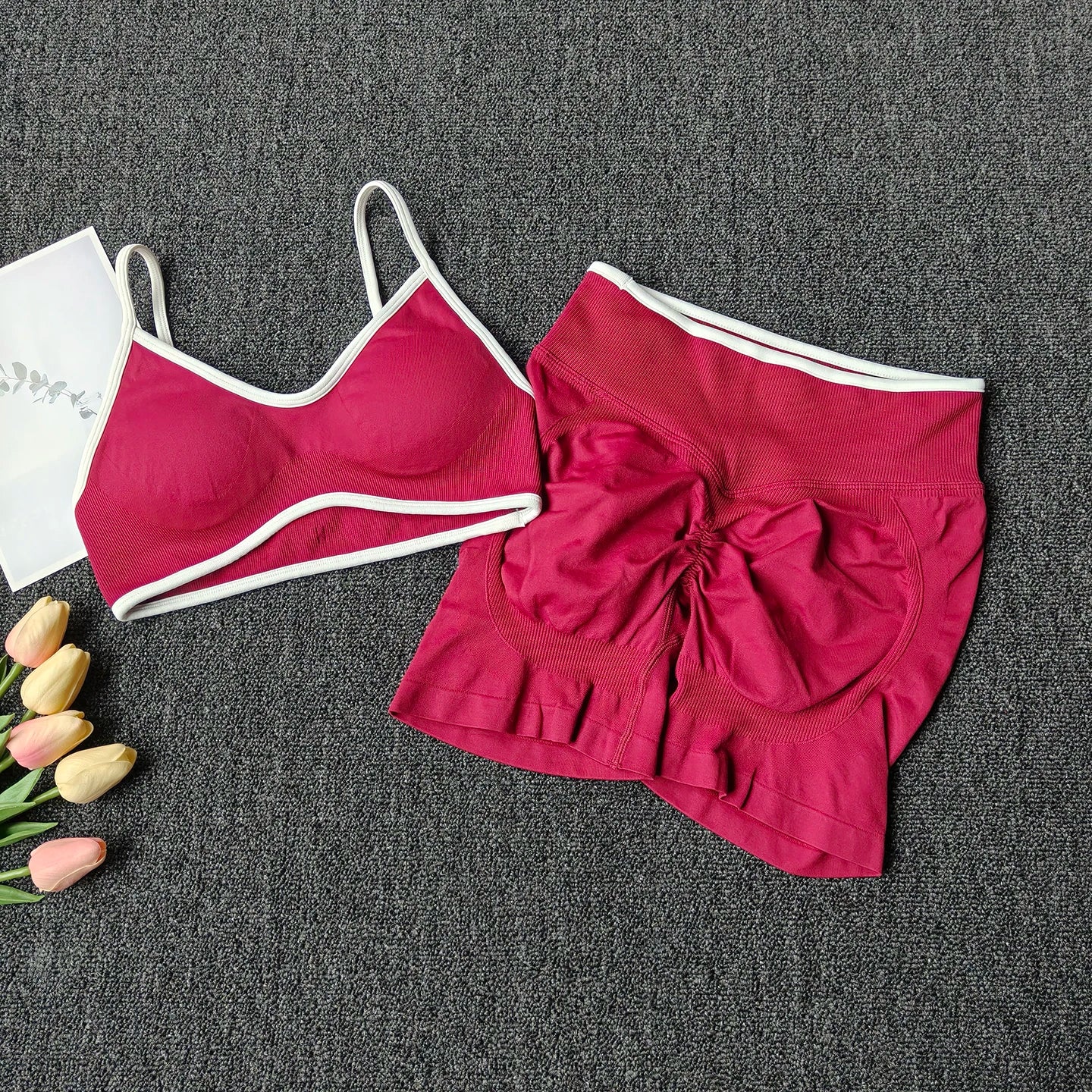 Seamless Yoga Bra & Shorts Set — Polyester