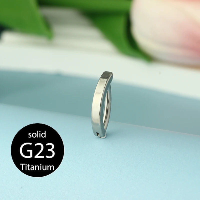 Belly button ring clicker in G23 titanium-look, smooth gold-tone flat hoop