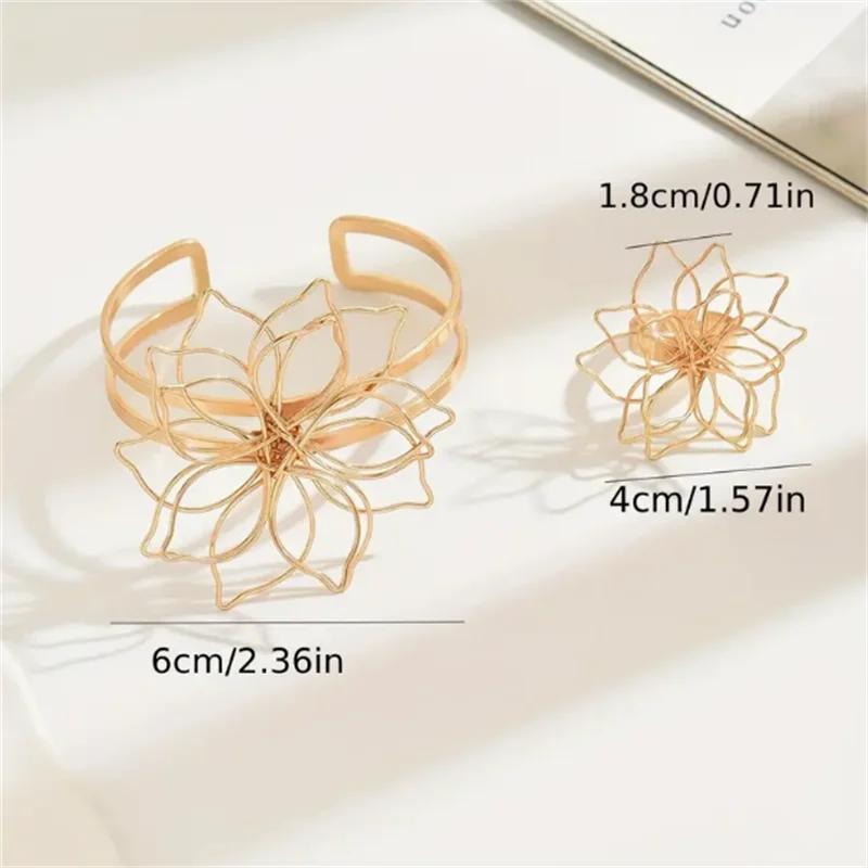 Gold hollow flower bracelet and ring set, size labels 6cm, 4cm, 1.8cm