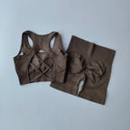 2-Piece Seamless Yoga Set — Nylon & Elastane